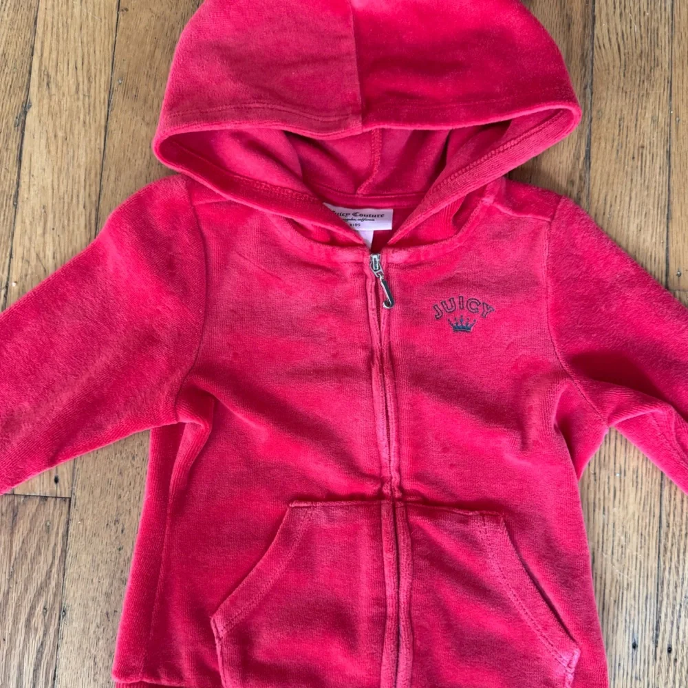 Juicy Couture Little Girls Red Sweatpants & Hoodie Set Size 3T - Picture 4 of 14